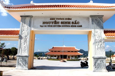 Khu[-]di[-]tích[-]Huyện[-]đường[-]Bình[-]Khê-[-]Bình[-]Định:Nơi[-]Nguyễn[-]Tất[-]Thành[-]đến[-]gặp[-]cha